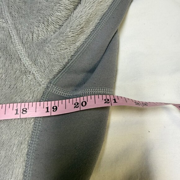 Patagonia Women’s R2 Fleece Jacket M Gray Contrast Panels EUC - Picture 8 of 9